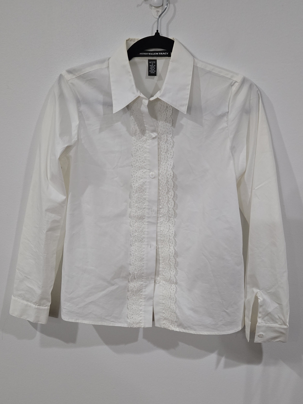 Company Ellen Tracy Sz P4 White Lace Trim Button Down Blouse